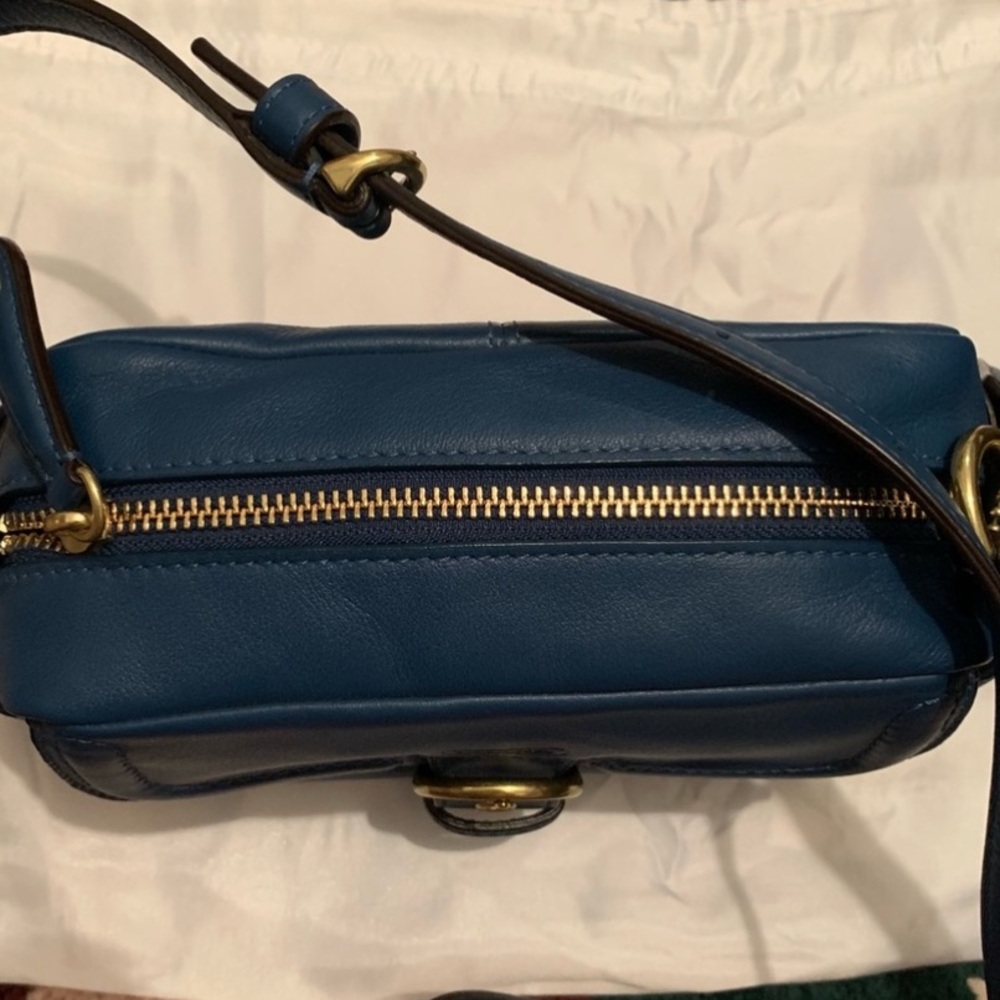Coach Camera Bag NWT - Picture 3 of 6